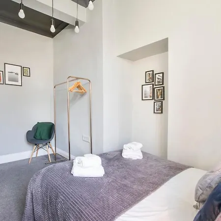 Fawkes Quarter In The Centre Of The City, Sleeps 6 Appartement *