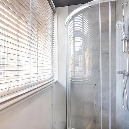 Fawkes Quarter In The Centre Of The City, Sleeps 6 York
